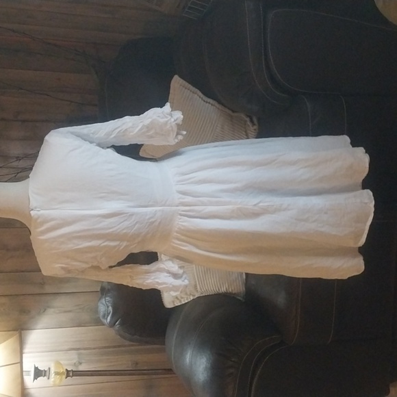 White Midi Dress with Floral Embroidery Size M - Picture 4 of 9